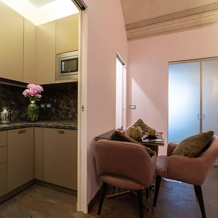 Hostdomus - Ortensia Suites *